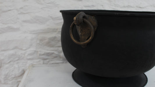 Cauldron Pot Planter with Handles