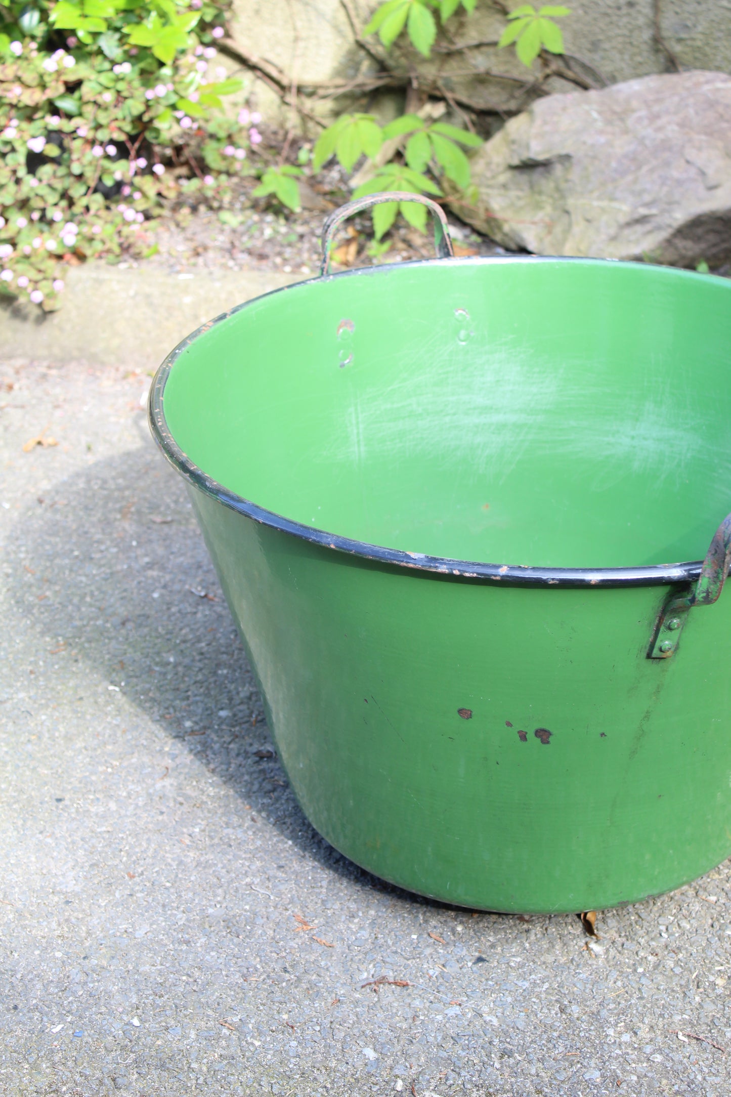 Vintage Enamel Planter in a Lovely Shade of Green